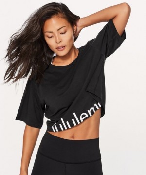 Lululemon Cortes Crop T-Shirt Logo Blast Dam Svarta | IOCE-46937