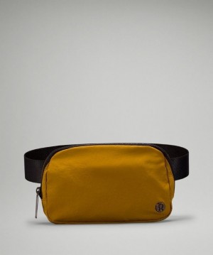 Lululemon Everywhere Belt Bag Väskor Accessories Guld Bruna | MSFB-26143