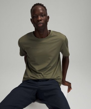 Lululemon The Fundamental T Blast Herr Olivgröna | TUPB-02415