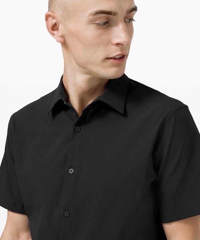 Lululemon Airing Easy Short Sleeve Button Up Shirt Ventlight Mesh Blast Herr Svarta | VNRL-97623