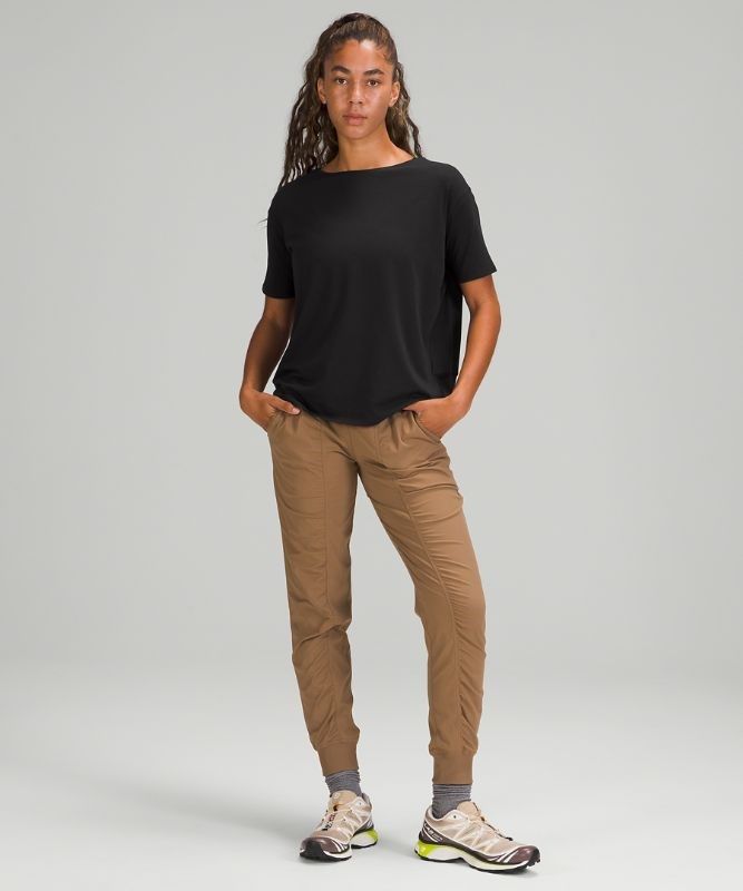 Lululemon Back In Action Short Sleeve Blast Dam Svarta | JIXR-92374