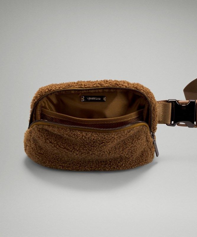 Lululemon Everywhere Belt Bag Fleece Väskor Accessories Burnt Caramel | RDZQ-79658