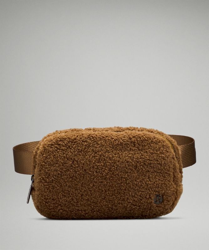 Lululemon Everywhere Belt Bag Fleece Väskor Accessories Burnt Caramel | RDZQ-79658