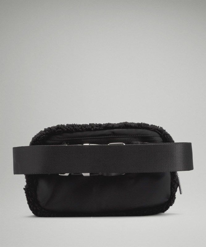 Lululemon Everywhere Belt Bag Fleece Väskor Accessories Svarta | KJZM-41539