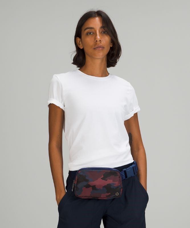 Lululemon Everywhere Belt Bag Väskor Accessories Camo Röda Olika Färger | RCXY-91758