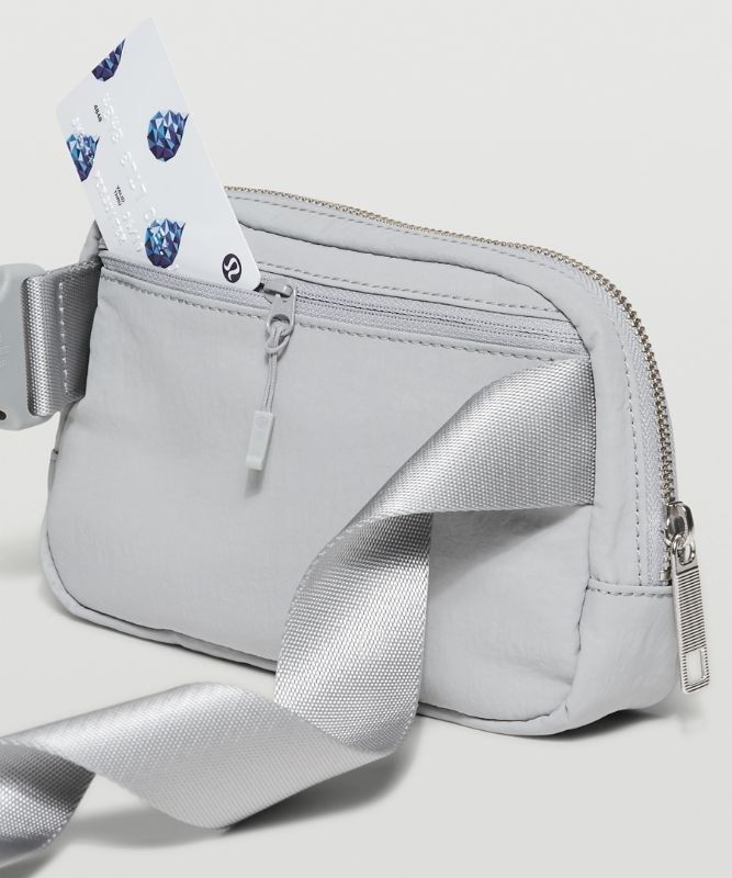 Lululemon Everywhere Belt Bag Väskor Accessories Silver | KUYG-94358