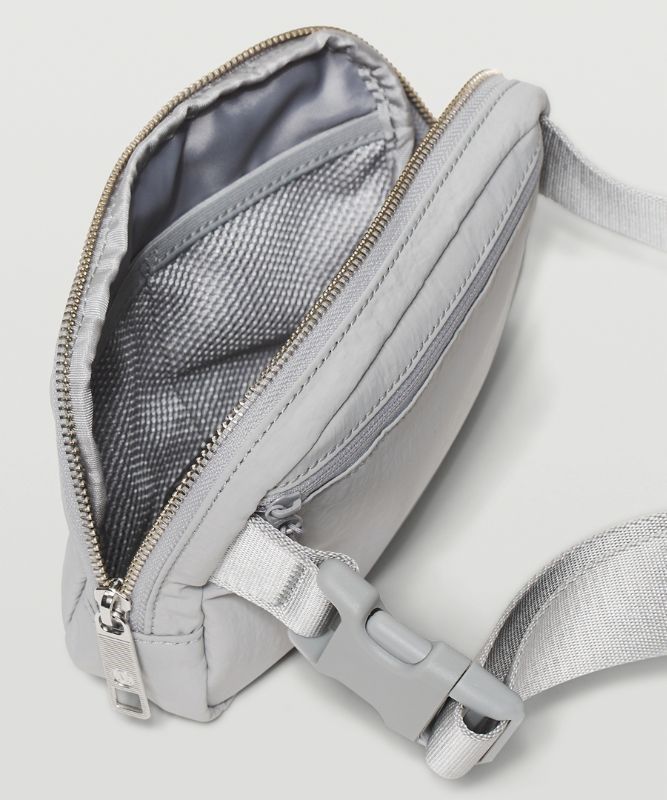 Lululemon Everywhere Belt Bag Väskor Accessories Silver | KUYG-94358