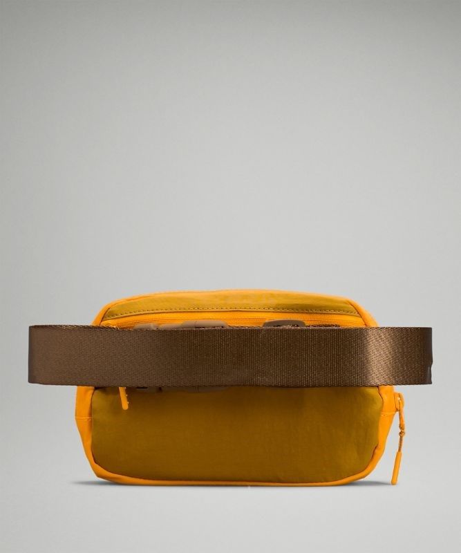 Lululemon Everywhere Belt Bag Väskor Accessories Guld Bruna | FROA-35807