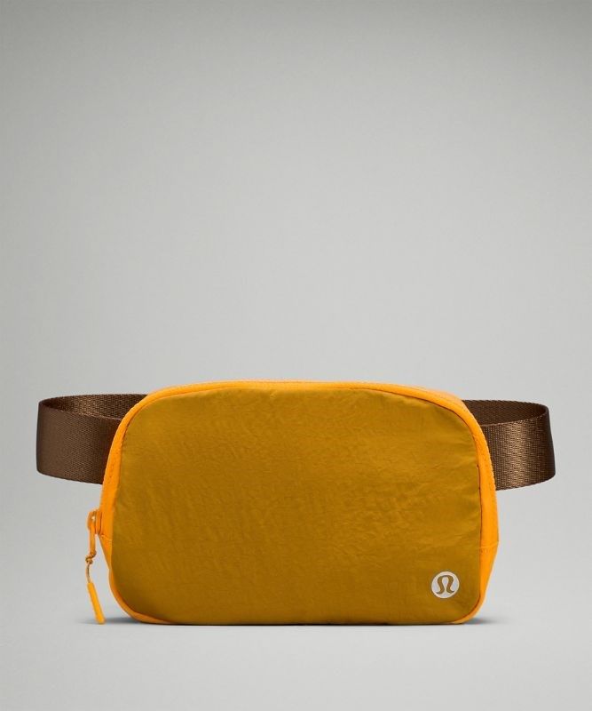 Lululemon Everywhere Belt Bag Väskor Accessories Guld Bruna | FROA-35807