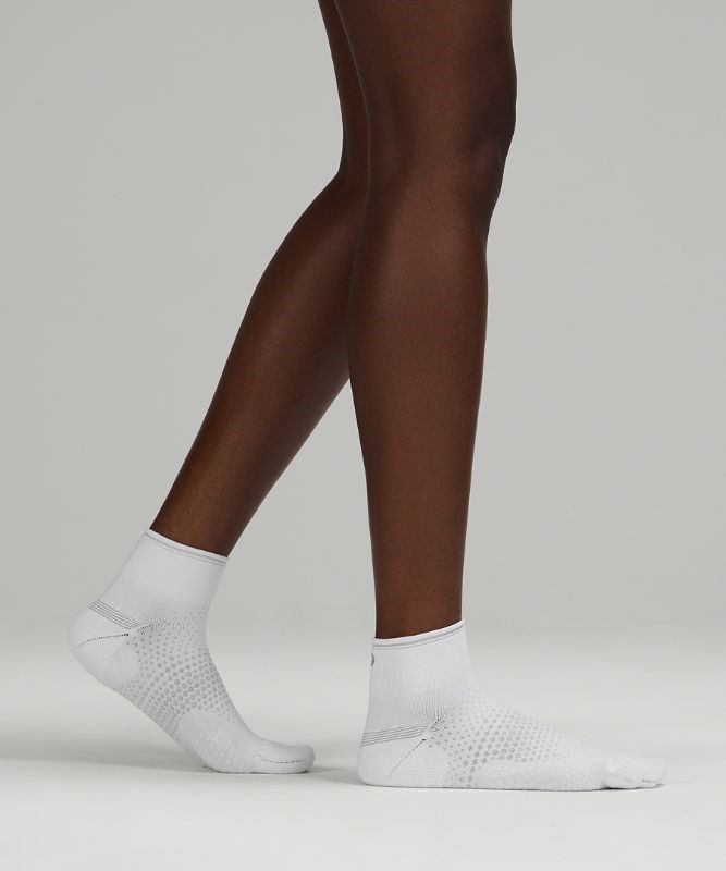 Lululemon MacroPillow Ankle Running Sock Medium Cushioning Strumpor Accessories Vita | VUOW-42790