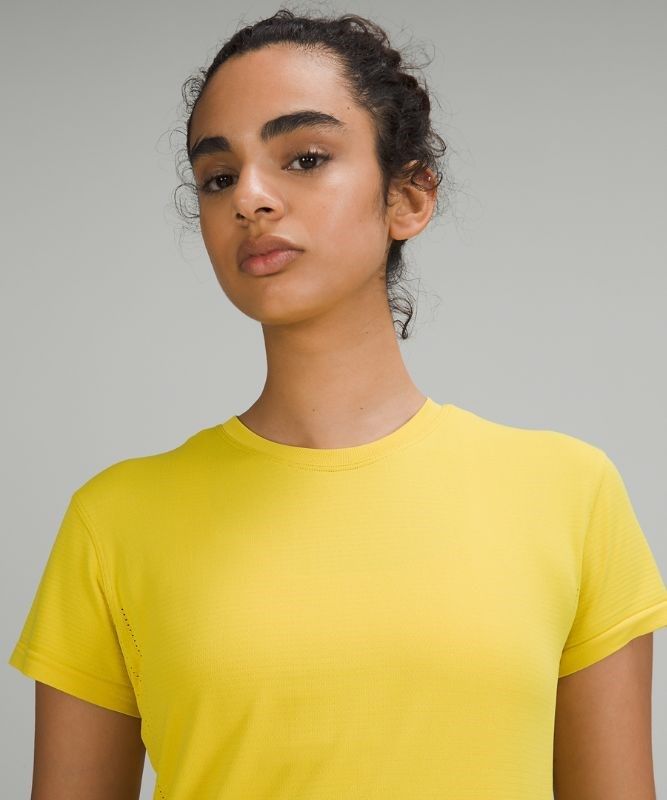 Lululemon Train to Be SS Blast Dam Soleil | XOSH-35410