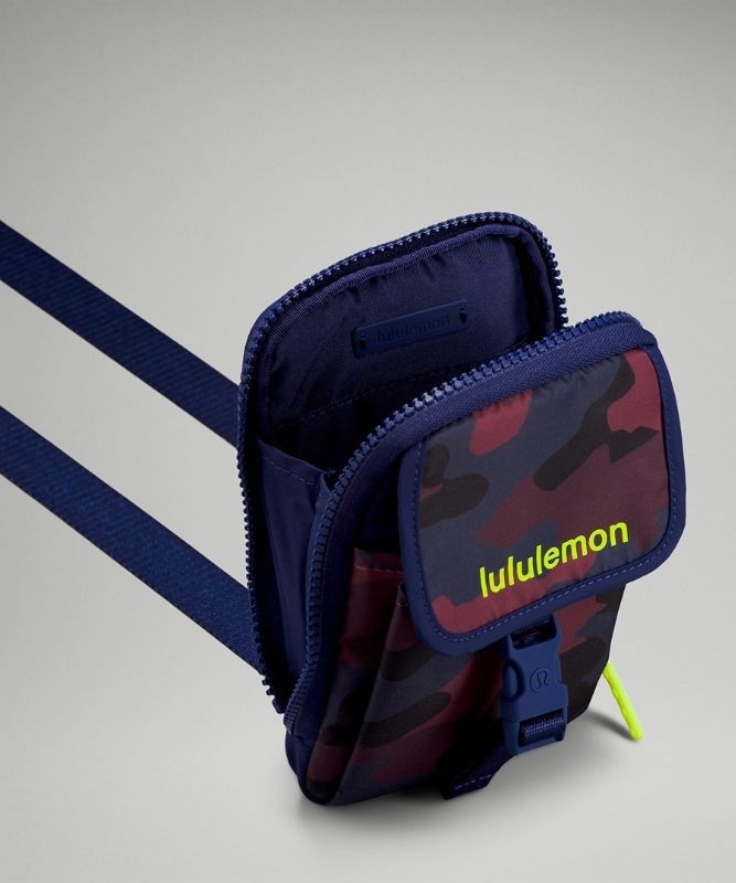 Lululemon Zip-Top Crossbody Bag Väskor Accessories Camo Röda Olika Färger | XYFS-13790